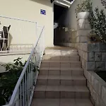 Monika Guest house