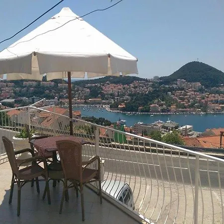 بيت ضيافة Monika